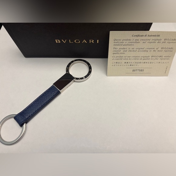 Authentic BVLGARI Navy Leather Key Ring – Box & Certificate of Authenticity - Picture 2 of 9